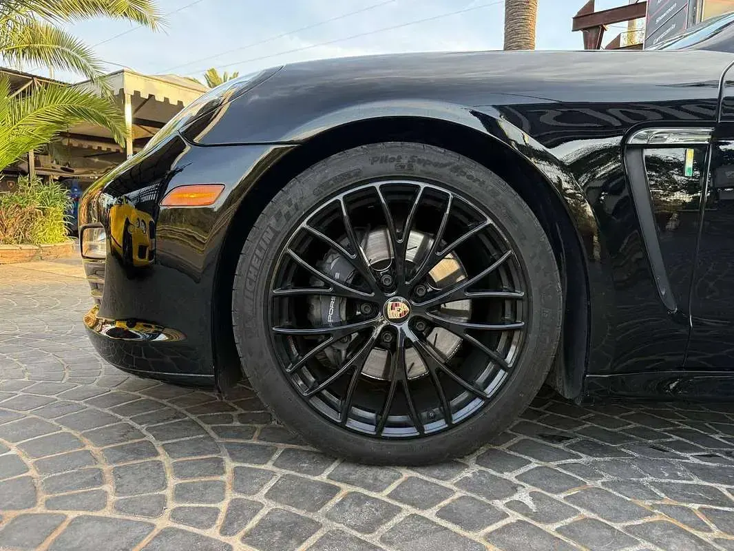 Usata Porsche Panamera 299 CV (219 kW) 2012 Nero Utilitaria