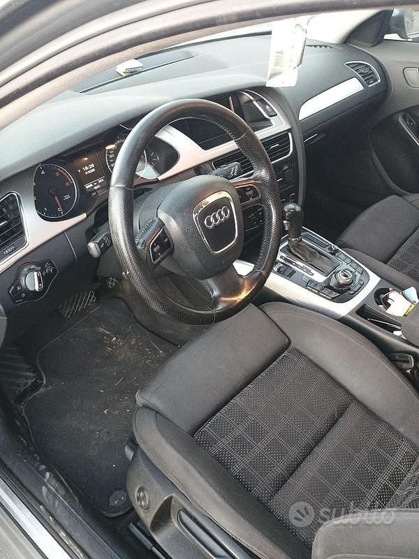 Usata Audi A4 143 CV (105 kW) 2011 Grigio Berlina