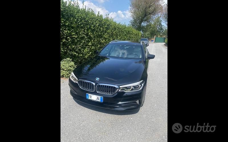 Usata BMW 520 Luxury Line 190 CV (139 kW) 2018 Nero Station wagon