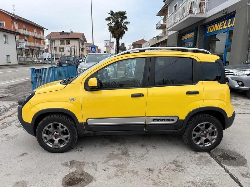 Usata Fiat Panda 4x4 S 95 CV (69 kW) 2016 Giallo Utilitaria