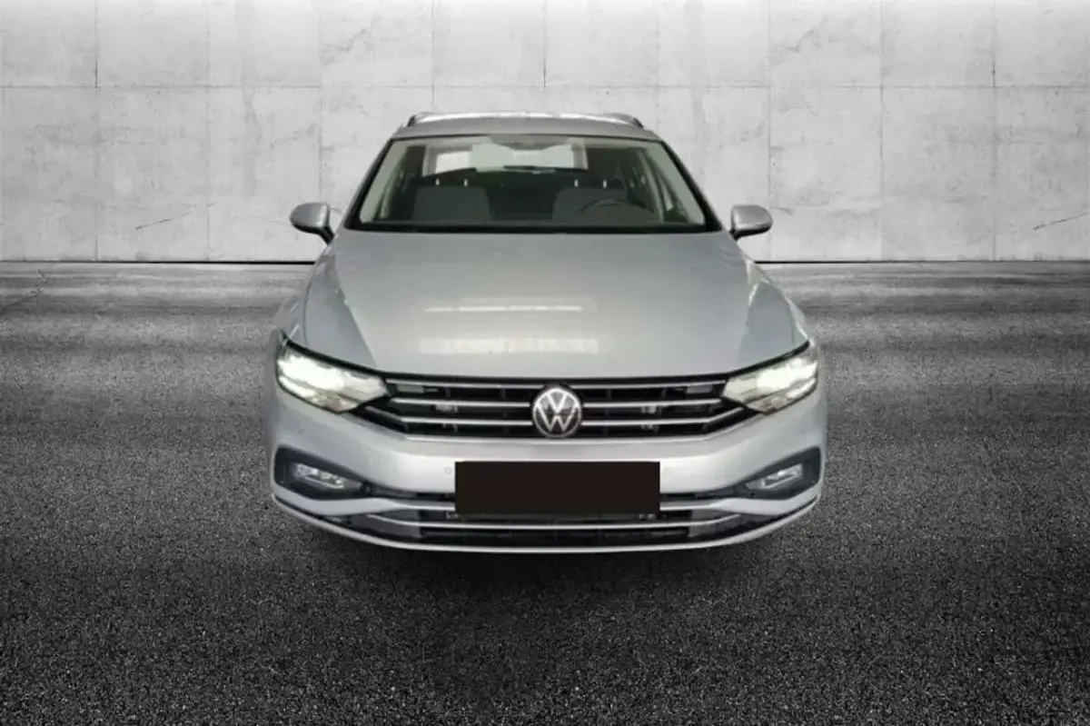 Usata VW Passat Business 122 CV (89 kW) 2023 Argento Station wagon