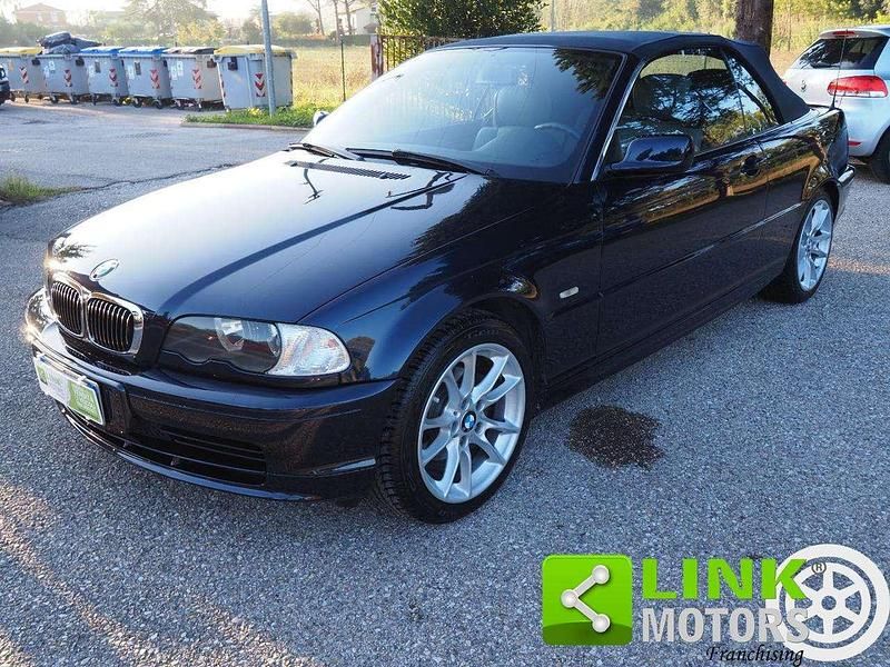 Blu Usata 2002 BMW 318 Cabriolet Efficient Dynamics Cabrio | 8500 € (Cara) - Immagine 1/4
