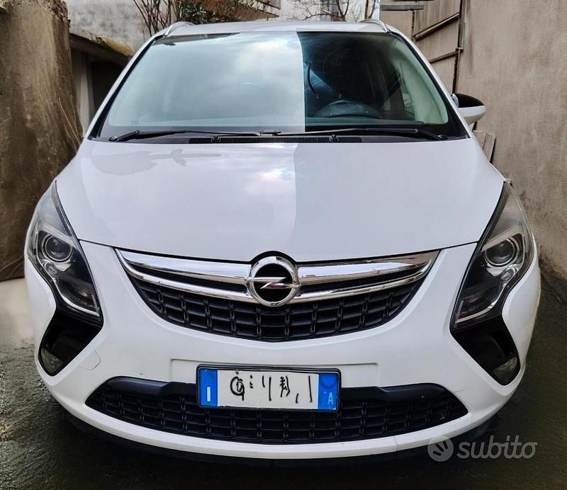 Usata Opel Zafira Tourer 110 CV (80 kW) 2012 Bianco Monovolume