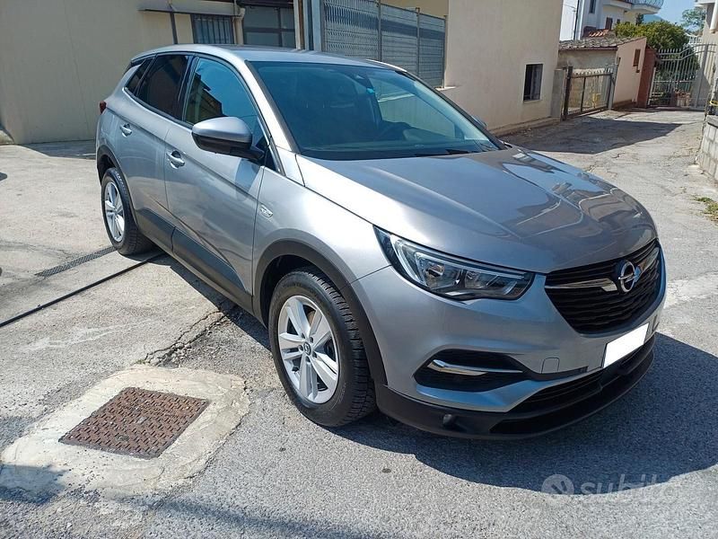 Usata Opel Grandland X Ultimate 131 CV (96 kW) 2019 Grigio SUV