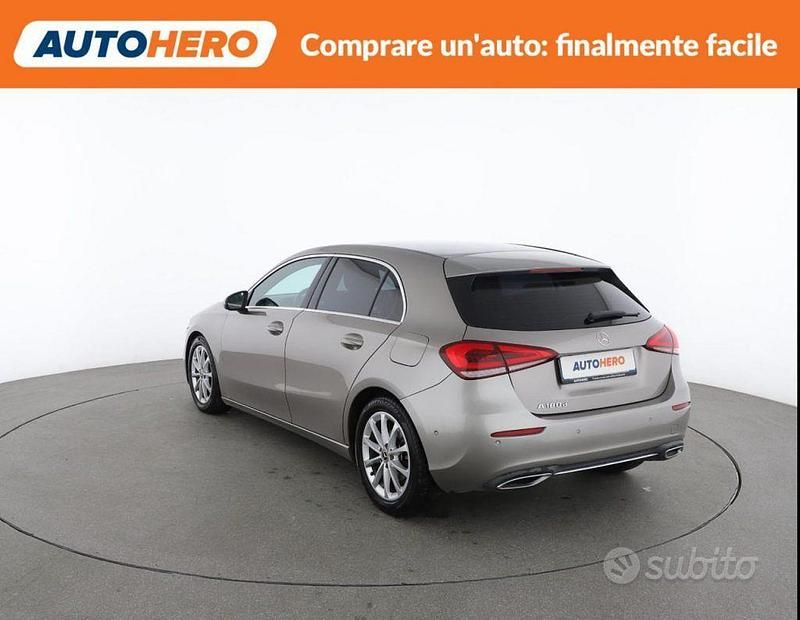 Usata Mercedes A180 116 CV (85 kW) 2020 Grigio Berlina