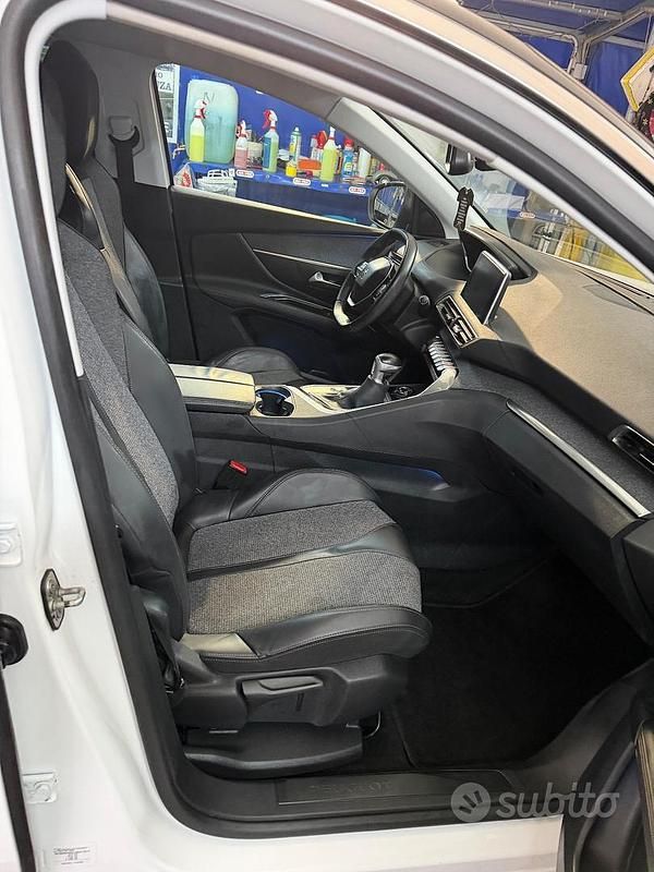 Usata Peugeot 3008 Allure 131 CV (96 kW) 2018 Bianco SUV