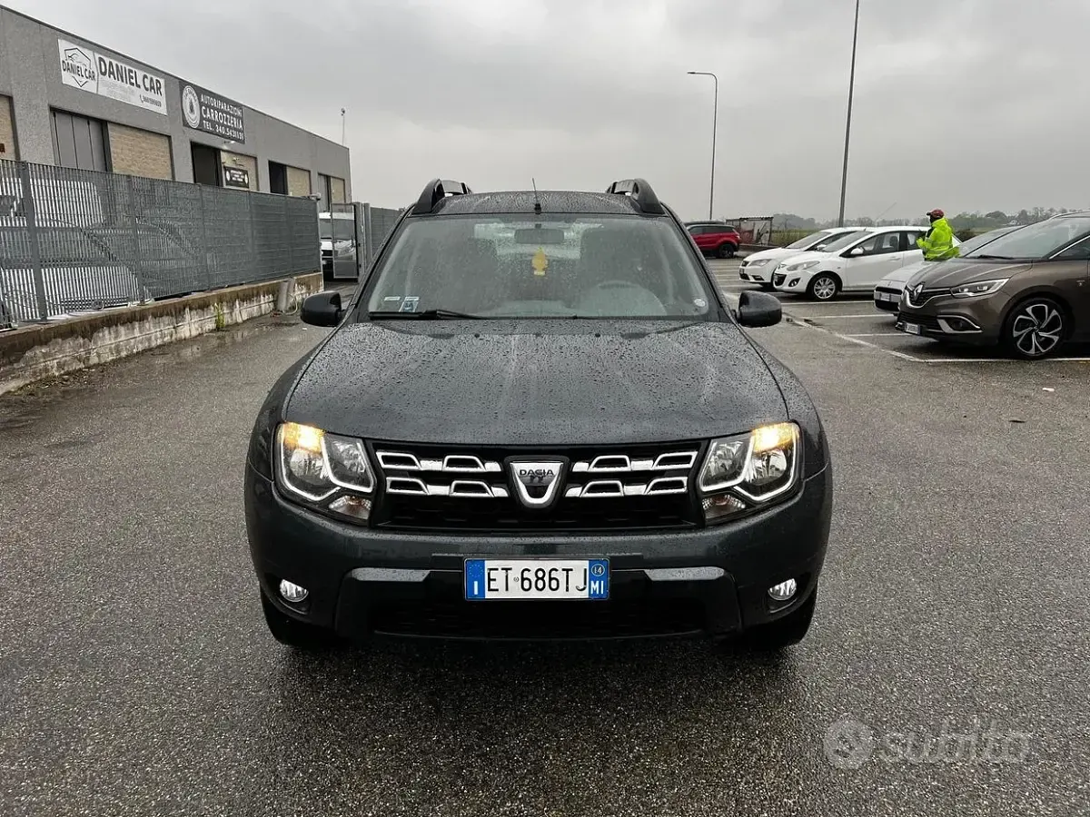 Usata Dacia Duster Lauréate 101 CV (74 kW) 2014 SUV