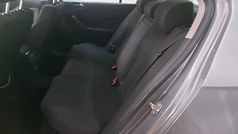 Usata VW Passat 105 CV (77 kW) 2006 Grigio Berlina
