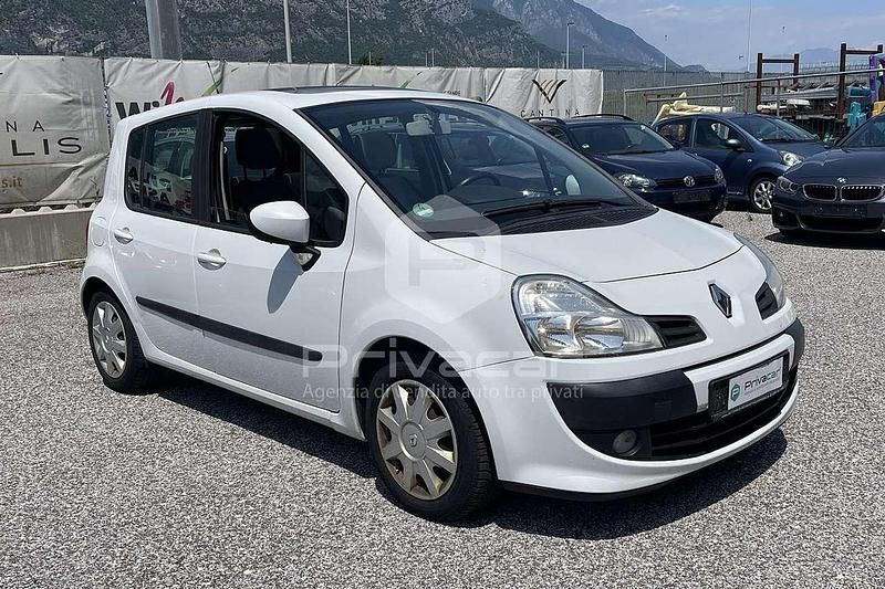 Bianco Usata 2008 Renault Modus Dynamique Monovolume | 1950 € (Ottimo prezzo) - Immagine 1/4