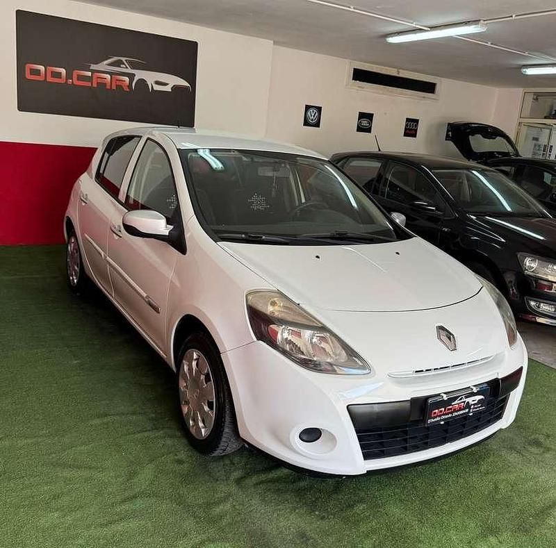Usado Renault Clio II 75 CV (55 kW) 2011 Berlina
