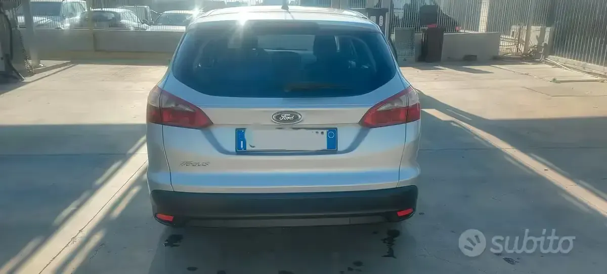 Usata Ford Focus Titanium 115 CV (84 kW) 2011 Grigio Station wagon