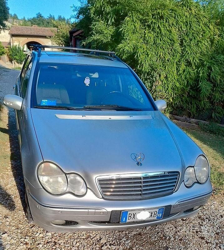 Grigio Usata 2001 Mercedes C200 Station wagon | 2300 € (Buon prezzo) - Immagine 1/4