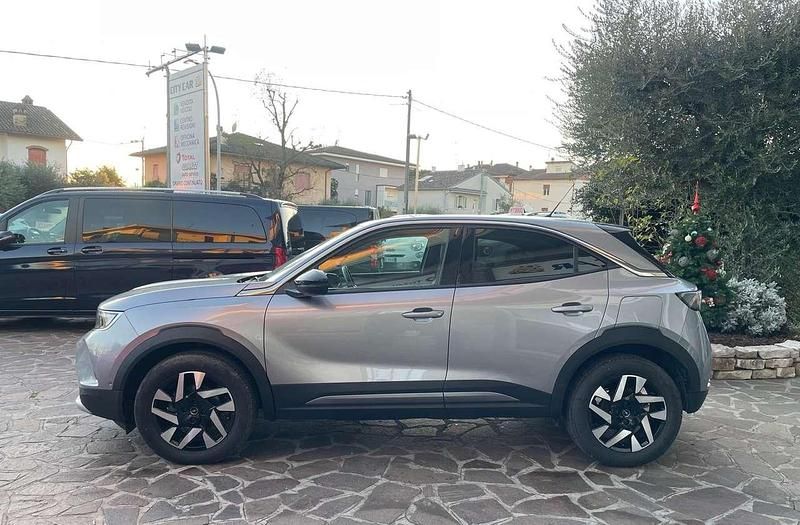 Usata Opel Mokka Elegance 131 CV (96 kW) 2021 Argento SUV