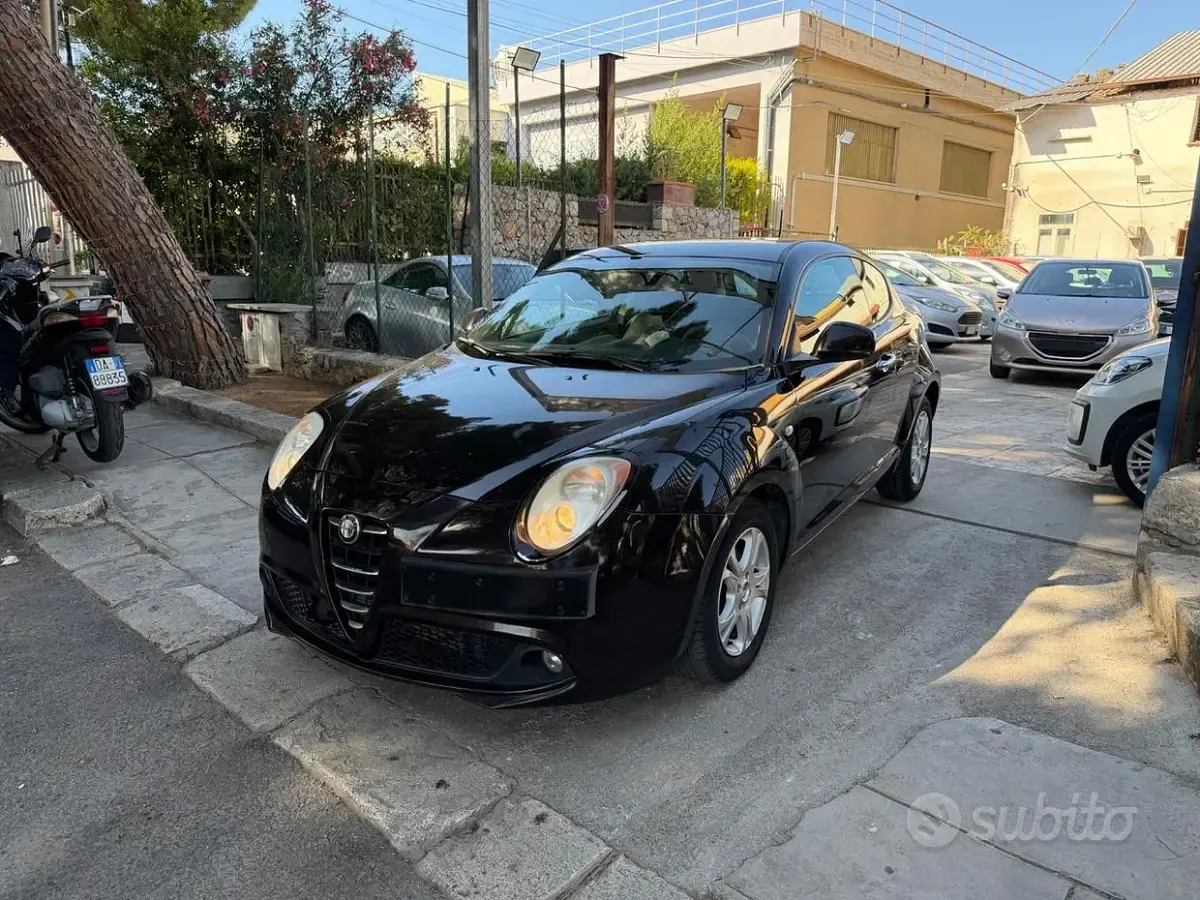 Usata Alfa Romeo MiTo Distinctive 95 CV (69 kW) 2010 Nero Utilitaria