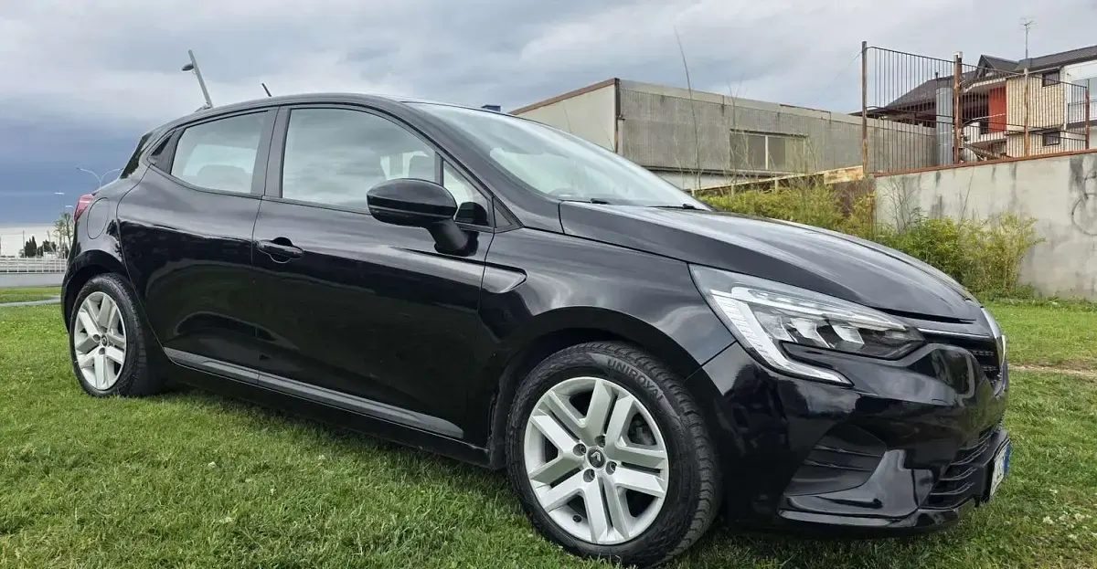 Usata Renault Clio V Techno 91 CV (66 kW) 2022 Berlina