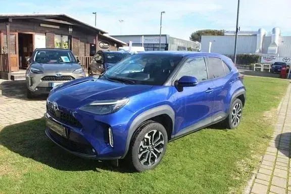 Usata Toyota Yaris Cross Trend 116 CV (85 kW) 2021 Blu SUV