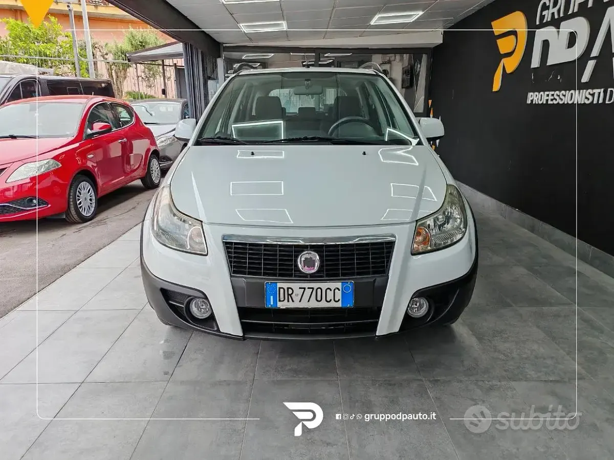 Usata Fiat Sedici Dynamic 107 CV (78 kW) 2008 Bianco SUV