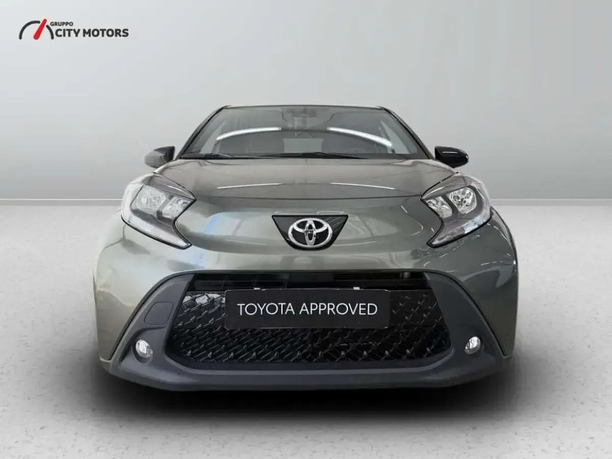 Usata Toyota Aygo X Trend 72 CV (52 kW) 2022 Verde SUV