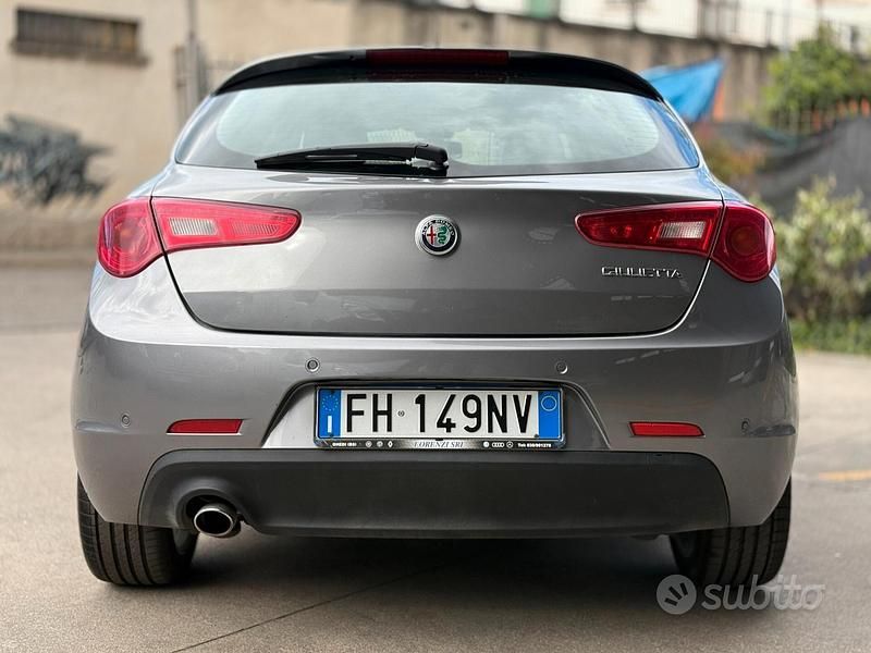 Usata Alfa Romeo Giulietta 120 CV (88 kW) 2017 Grigio Utilitaria