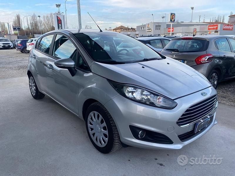 Usata Ford Fiesta Business Edition 60 CV (44 kW) 2016 Grigio Berlina