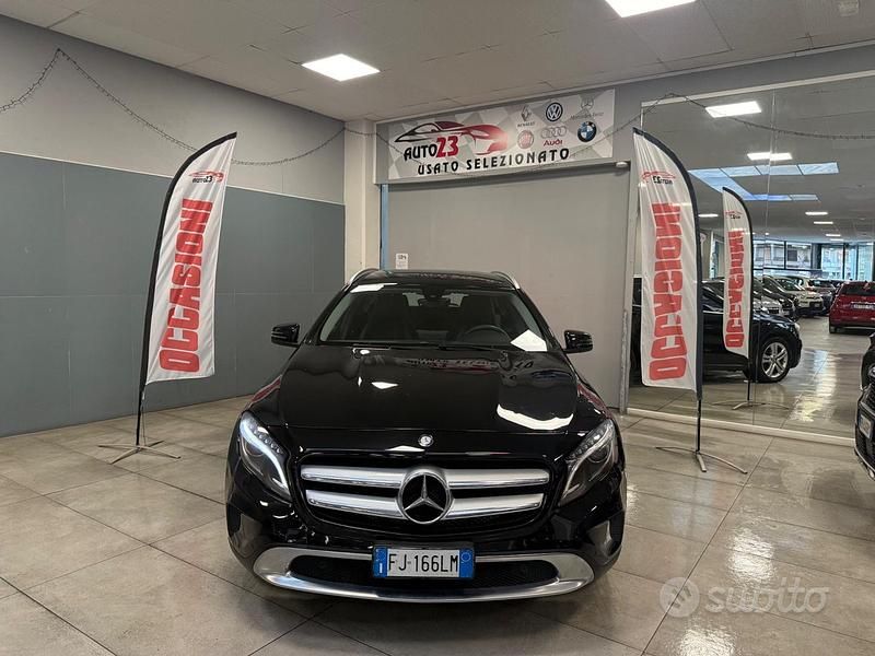 Usata Mercedes GLA180 Premium 109 CV (80 kW) 2017 Nero SUV