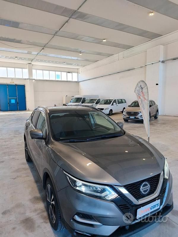 Usata Nissan Qashqai N-Connecta 115 CV (84 kW) 2020 Grigio SUV