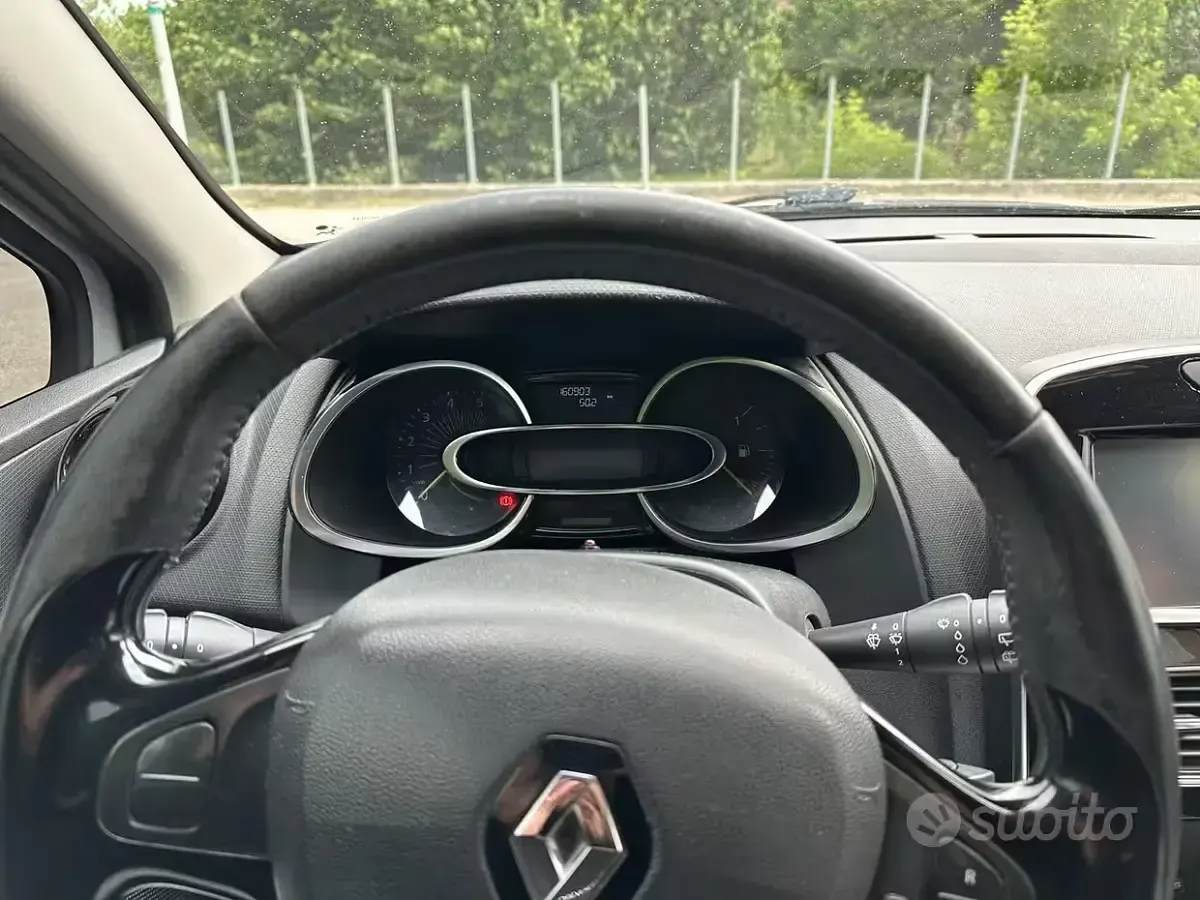 Usata Renault Clio IV 75 CV (55 kW) 2016 Grigio Berlina