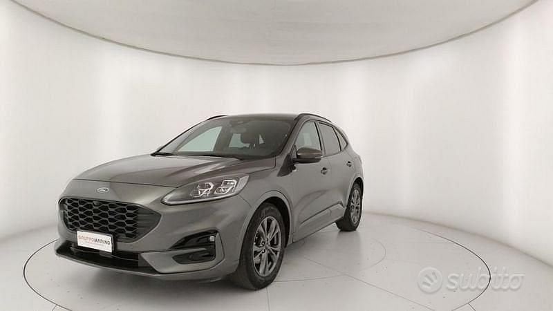 Usata Ford Kuga ST-Line 120 CV (88 kW) 2023 Grigio SUV