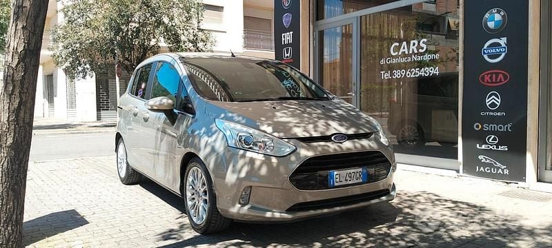 Begagnad Ford B-MAX Titanium 95 HK (69 kW) 2013 Brun Minibuss
