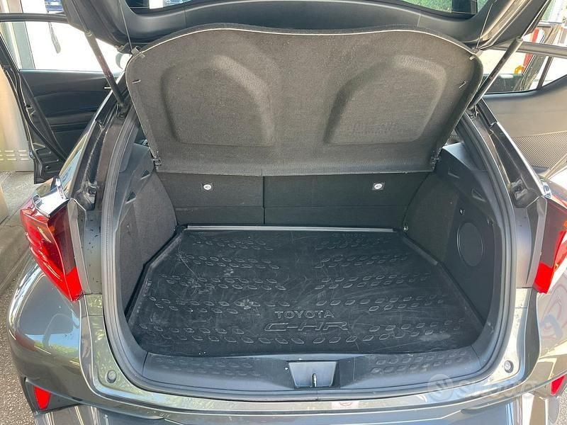 Usata Toyota C-HR Style 184 CV (135 kW) 2020 Grigio SUV