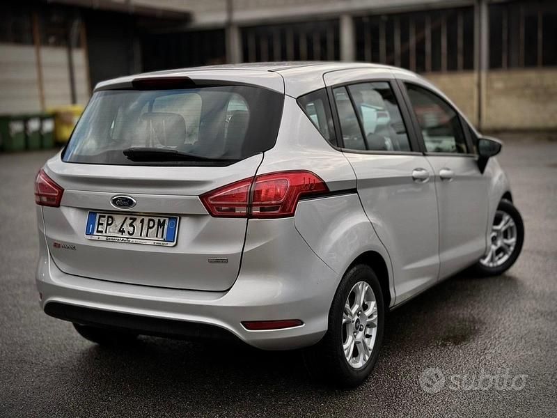 Begagnad Ford B-MAX Titanium 100 HK (73 kW) 2013 Grå Minibuss