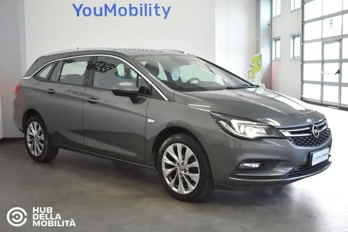 Usata Opel Astra Dynamic 110 CV (80 kW) 2019 Grigio Station wagon