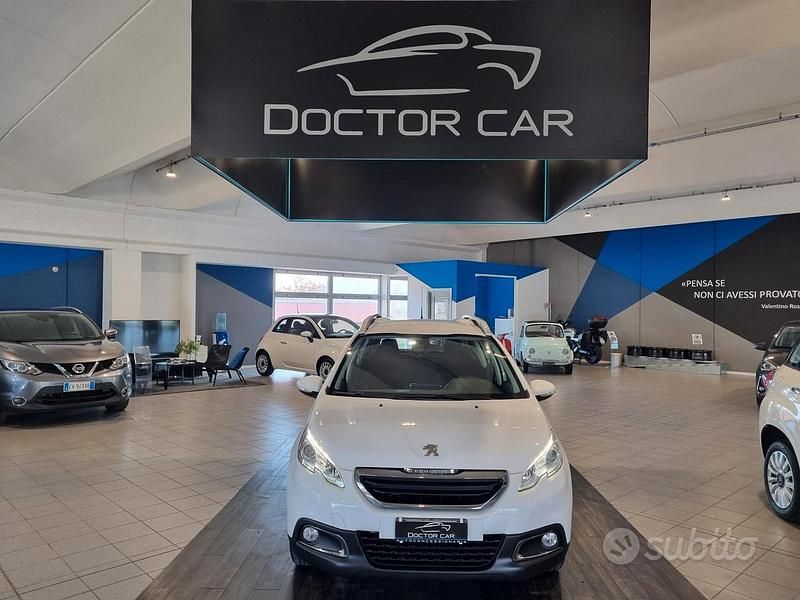 Usata Peugeot 2008 Active 75 CV (55 kW) 2015 Bianco SUV