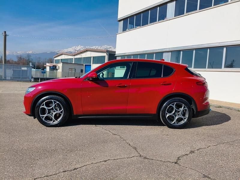 Usata Alfa Romeo Stelvio Tech Edition 160 CV (117 kW) 2019 Rosso SUV