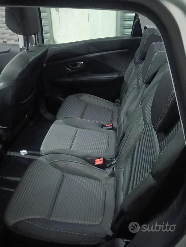 Usata Renault Grand Scénic IV 120 CV (88 kW) 2019 Grigio Monovolume