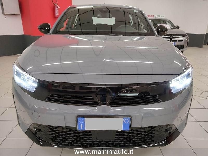 Usata Opel Corsa 101 CV (74 kW) 2025 Grigio scuro Utilitaria