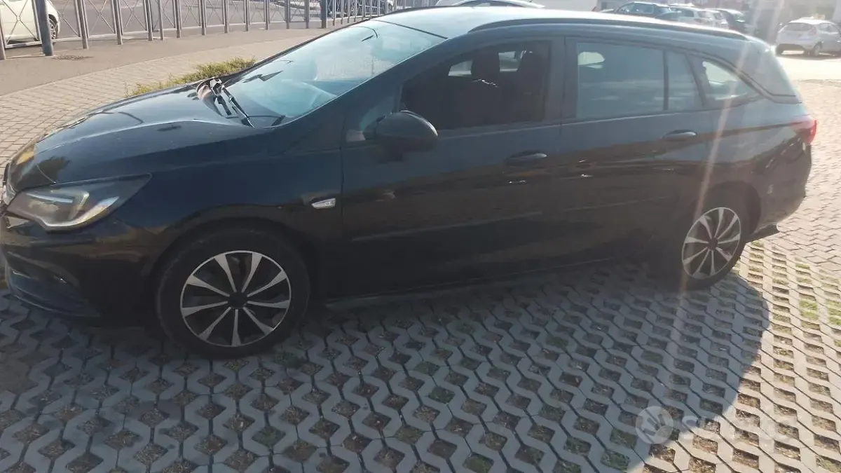 Usata Opel Astra Sport 160 CV (117 kW) 2018 Nero Station wagon
