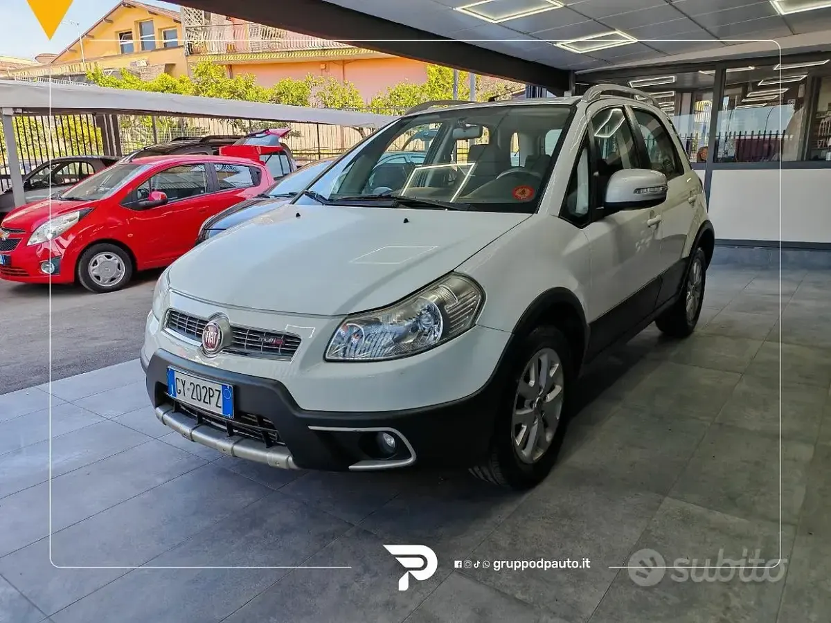 Usata Fiat Sedici Dynamic 135 CV (99 kW) 2013 Bianco SUV