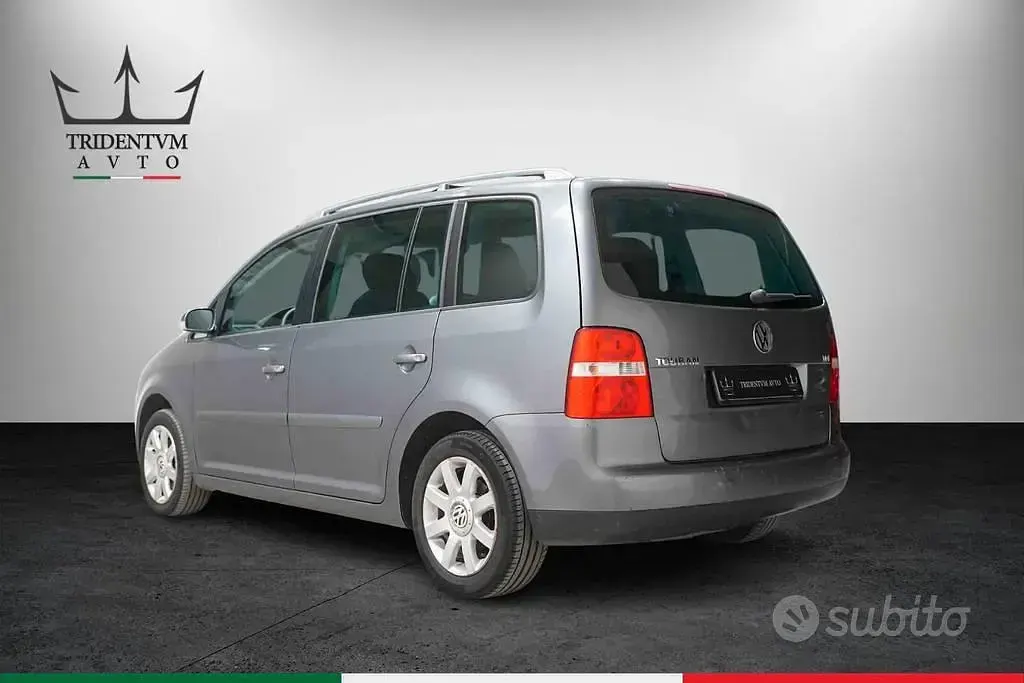 Usata VW Touran Conceptline 105 CV (77 kW) 2006 Grigio Monovolume