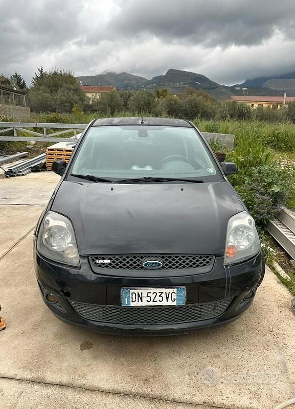 Usata Ford Fiesta 2006 Nero Utilitaria