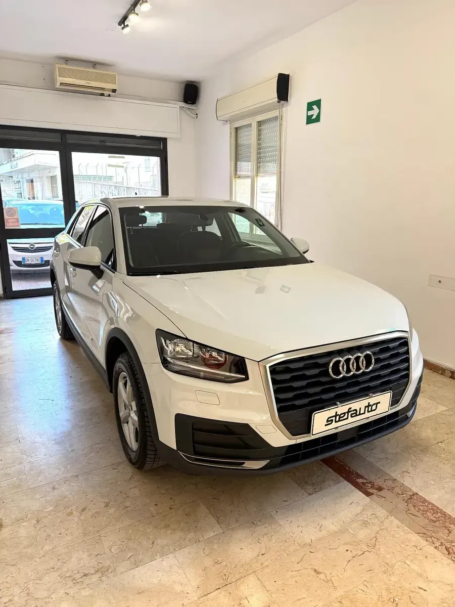 Usata Audi Q2 Business 116 CV (85 kW) 2019 Bianco SUV