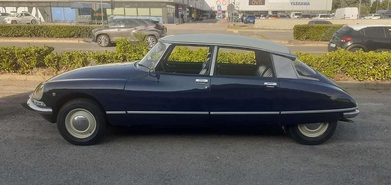 Usata Citroën DS 101 CV (74 kW) 1972 Blu/azzurro Berlina