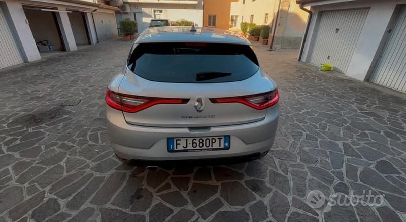 Usata Renault Mégane IV Intens 110 CV (80 kW) 2017 Grigio Berlina