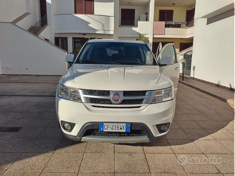 Usata Fiat Freemont 170 CV (125 kW) 2011 Bianco SUV