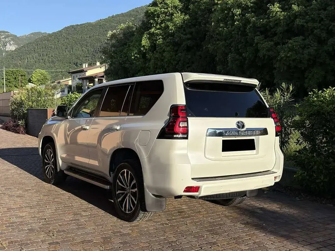 Usata Toyota Land Cruiser 177 CV (130 kW) 2020 Bianco SUV