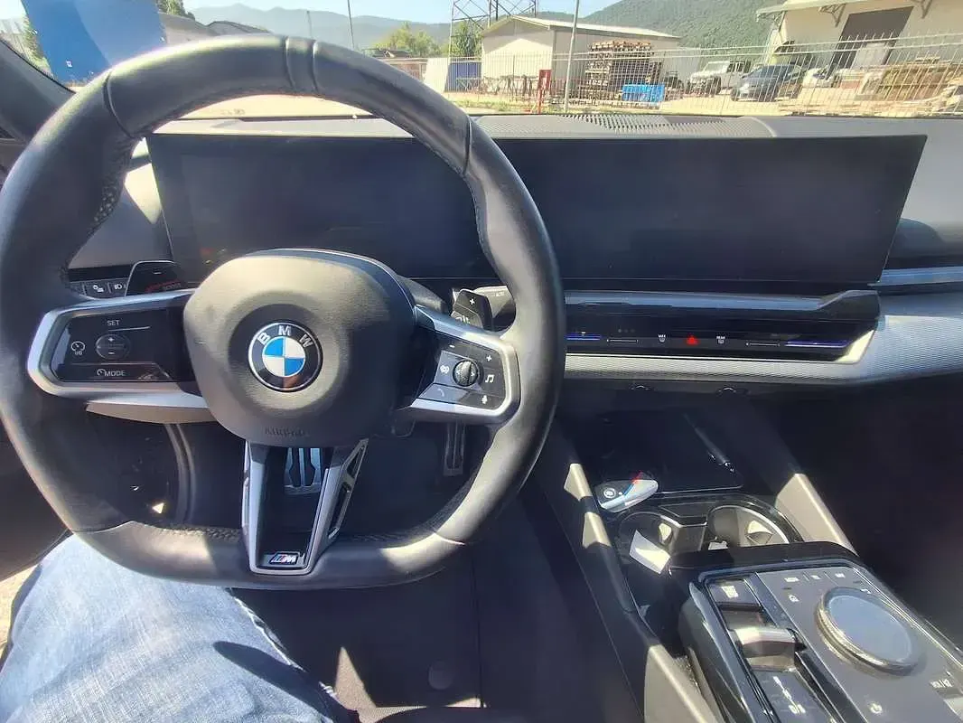 Usata BMW 520 M Sport 197 CV (144 kW) 2023 Blu/azzurro Berlina