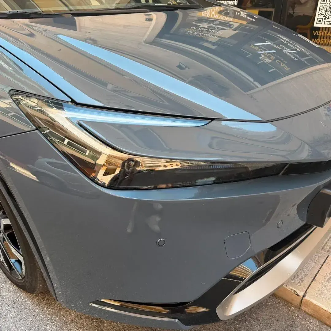 Usata Toyota Prius Lounge 150 CV (110 kW) 2023 Grigio Utilitaria