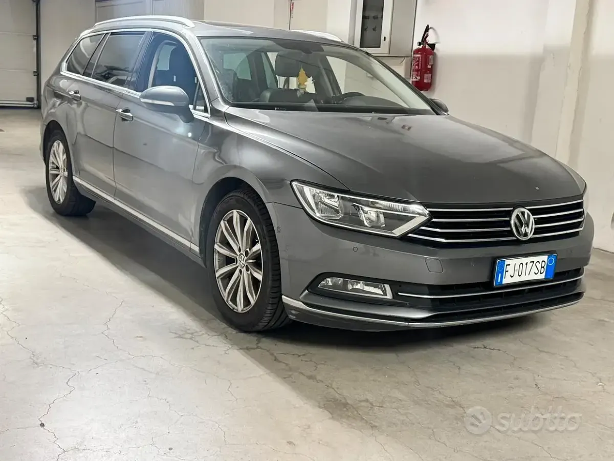 Usata VW Passat 150 CV (110 kW) 2016 Grigio Station wagon