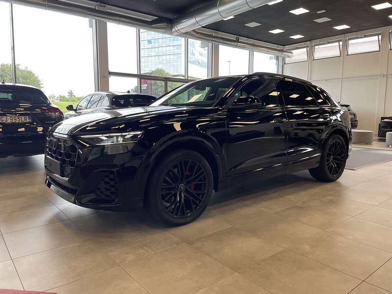 Nero Usata 2024 Audi Q8 S-Line SUV | 79.900 € (Molto cara) - Immagine 1/4