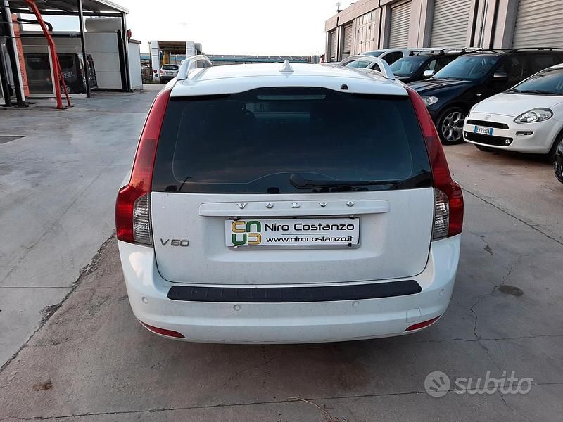 Usata Volvo V50 114 CV (83 kW) 2012 Bianco Station wagon